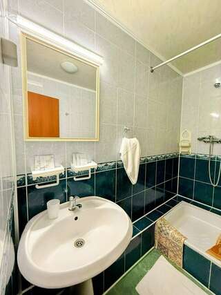 Гостиница Афродита Агой Трехместный номер с видом на море-7