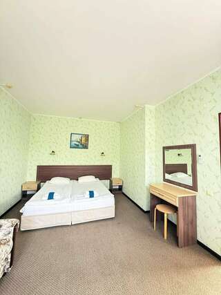 Гостиница Афродита Агой Четырехместный номер с видом на море-2